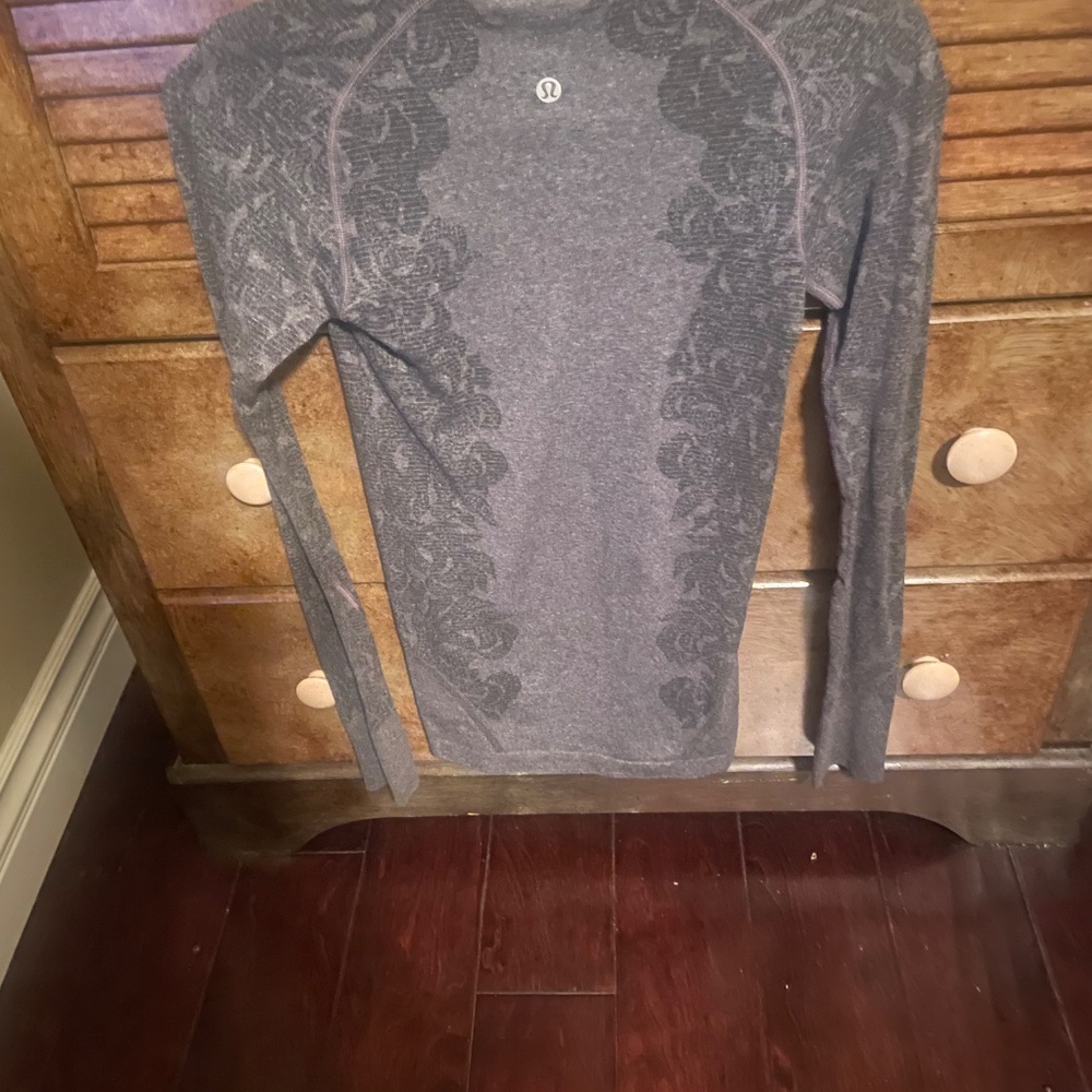 Luulemon pullover - Picture 3 of 4